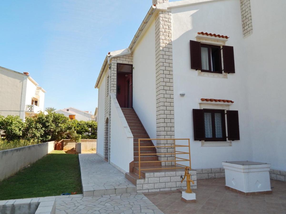 Apartments With A Parking Space Pag - 11358 파그 외부 사진