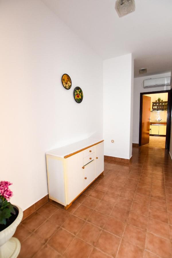 Apartments With A Parking Space Pag - 11358 파그 외부 사진