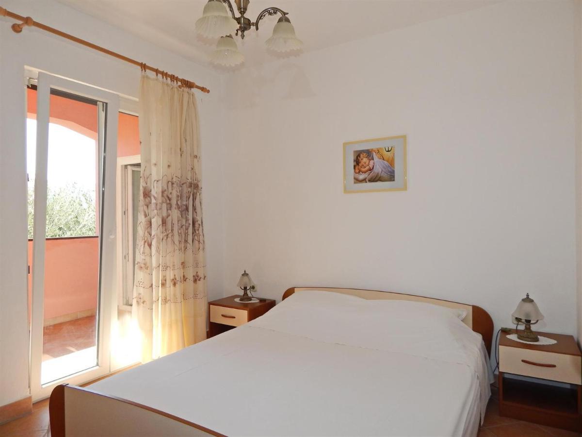Apartments With A Parking Space Pag - 11358 파그 외부 사진