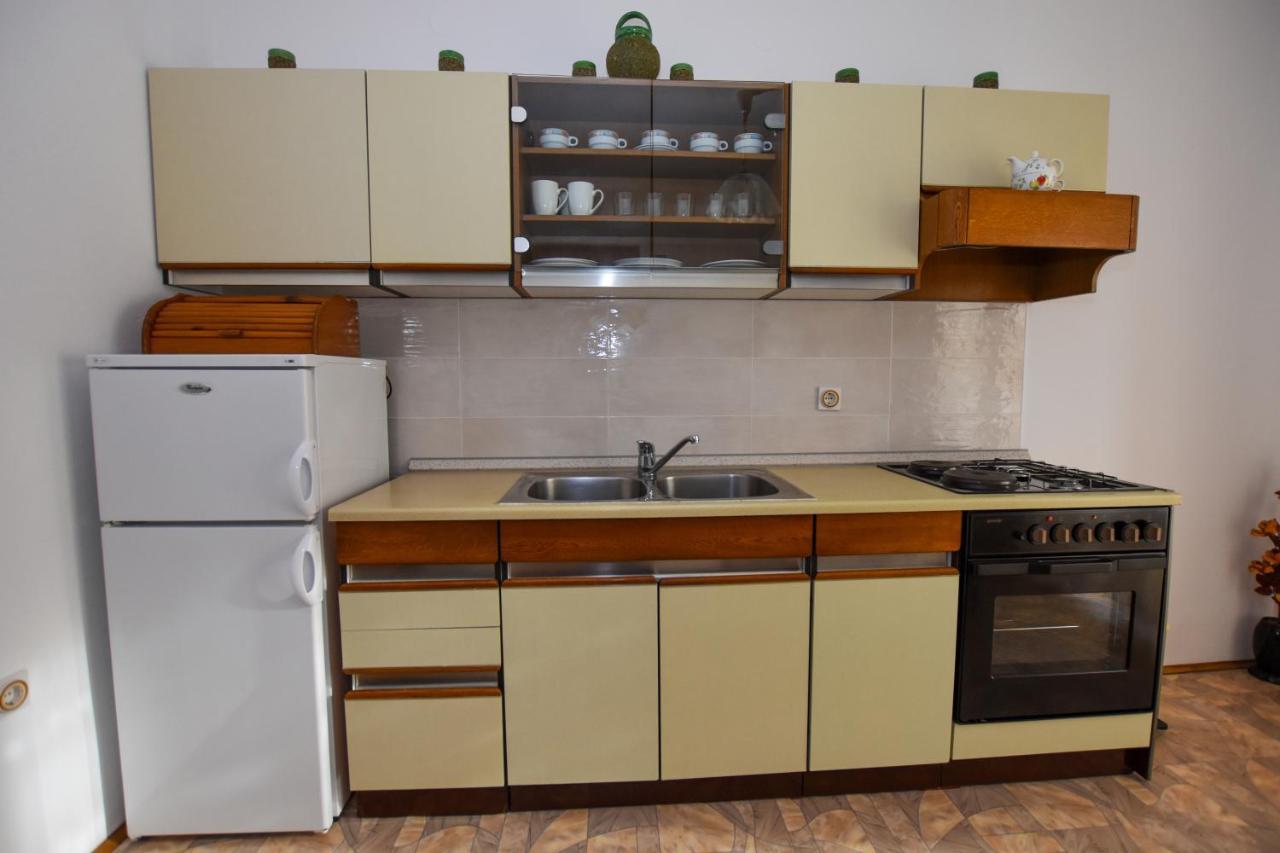 Apartments With A Parking Space Pag - 11358 파그 외부 사진