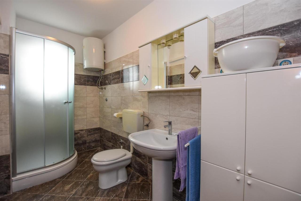 Apartments With A Parking Space Pag - 11358 파그 외부 사진
